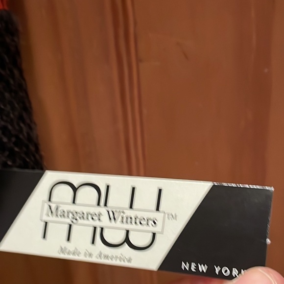 Woman’s Margaret Winters Soft Sweater with Pocket. NWT - Picture 3 of 9